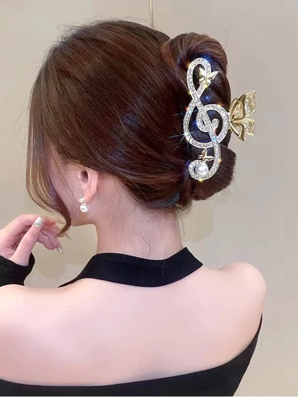 Treble clef hair claw clip